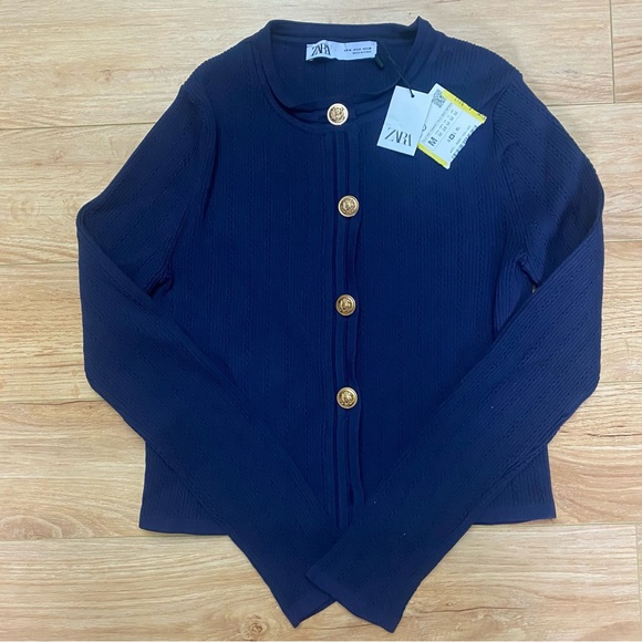Zara knit cardigan with gold buttons - Picture 3 of 15